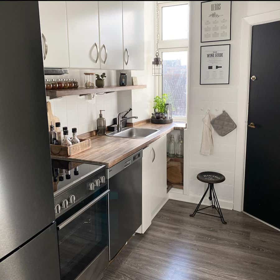Corner-Apartment-Kitchen-Ideas-indretningdiy_katrine