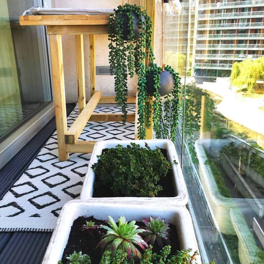 Small-Apartment-Balcony-Ideas-timberwharfhome
