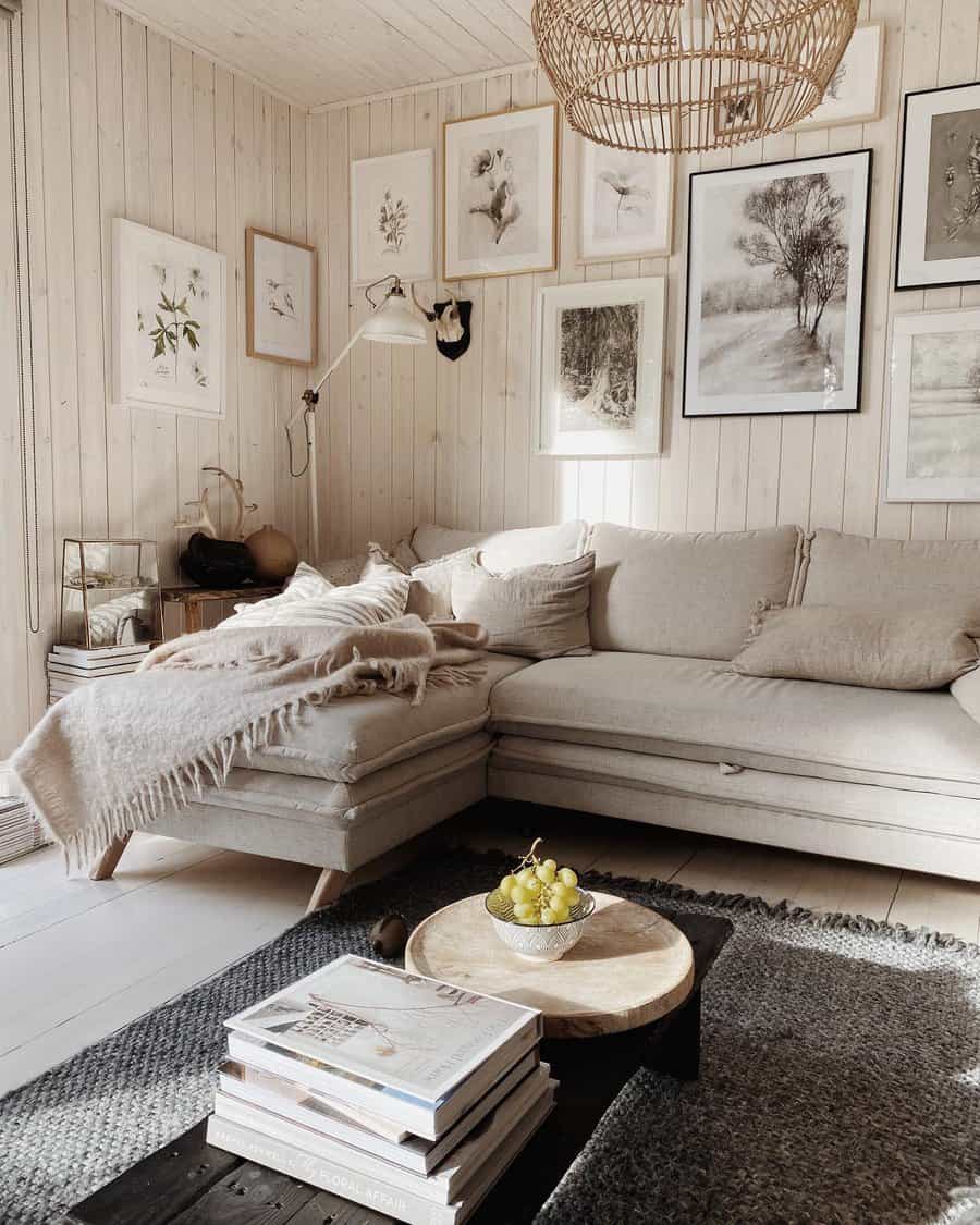 Neutral-Apartment-Living-Room-Ideas-margo.hupert.art_