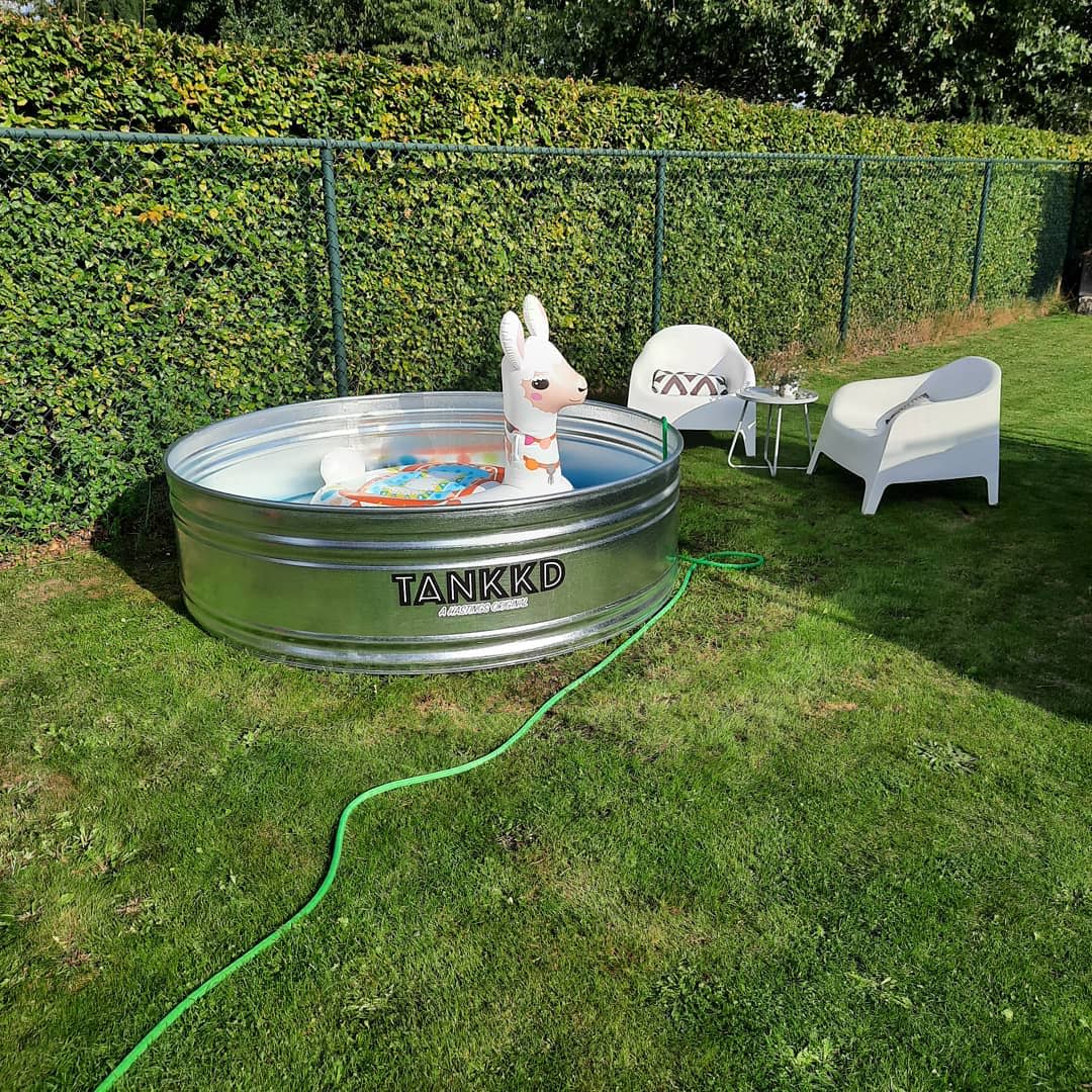 small-stock-tank-pool-ideas-tubs_and_tanks