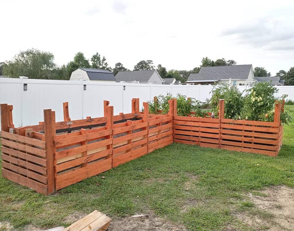 Garden Pallet Fence Ideas -jamie.owens1