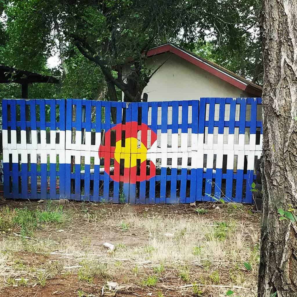 Painted Pallet Fence Ideas Scott Rice