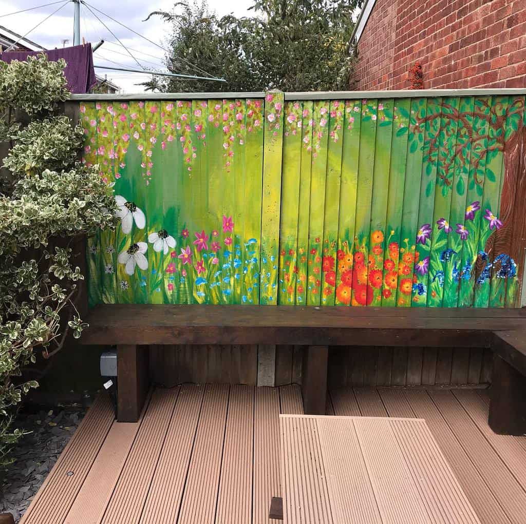 Painted Pallet Fence Ideas Thepeculiarpear