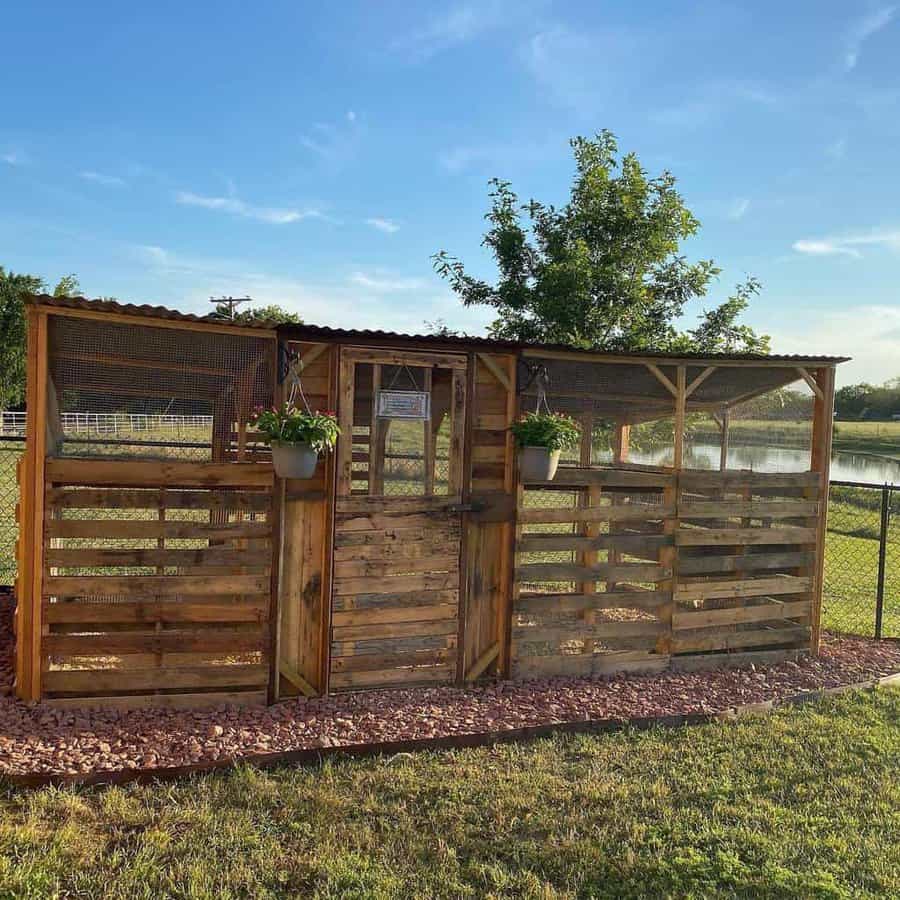 Pallet Chicken Coop Ideas Johnson Farm In Texas