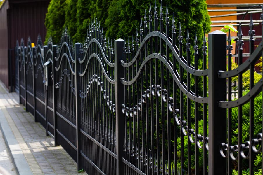 Metal Garden Fence Ideas