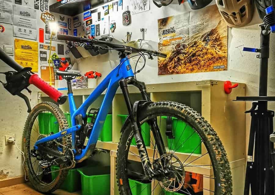 Room Bike Storage Ideas Fonfufke