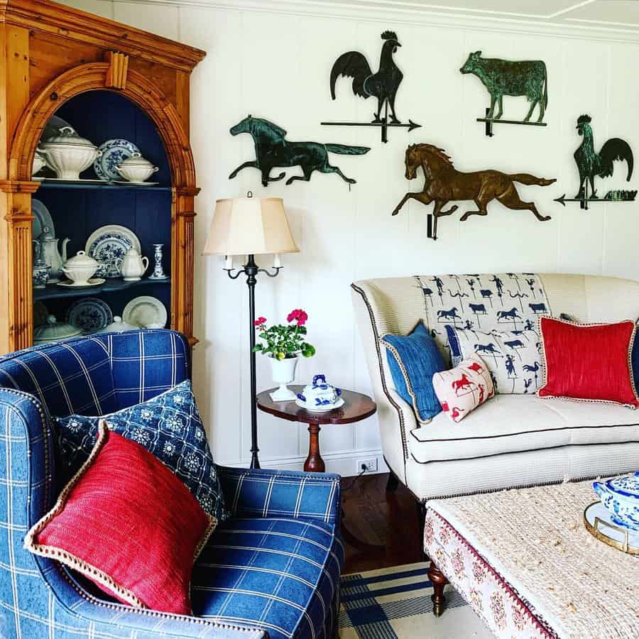 Traditional-Country-Living-Room-Ideas-mycreatedcottage