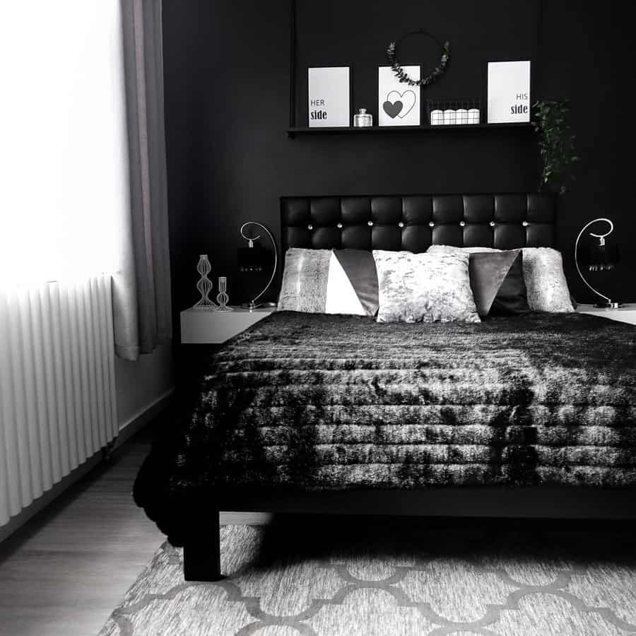 Wall-Black-Bedroom-Ideas-zaneta_wu_