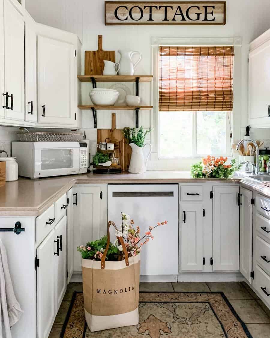 Country Tiny Kitchen Ideas Theoldhouseonmain