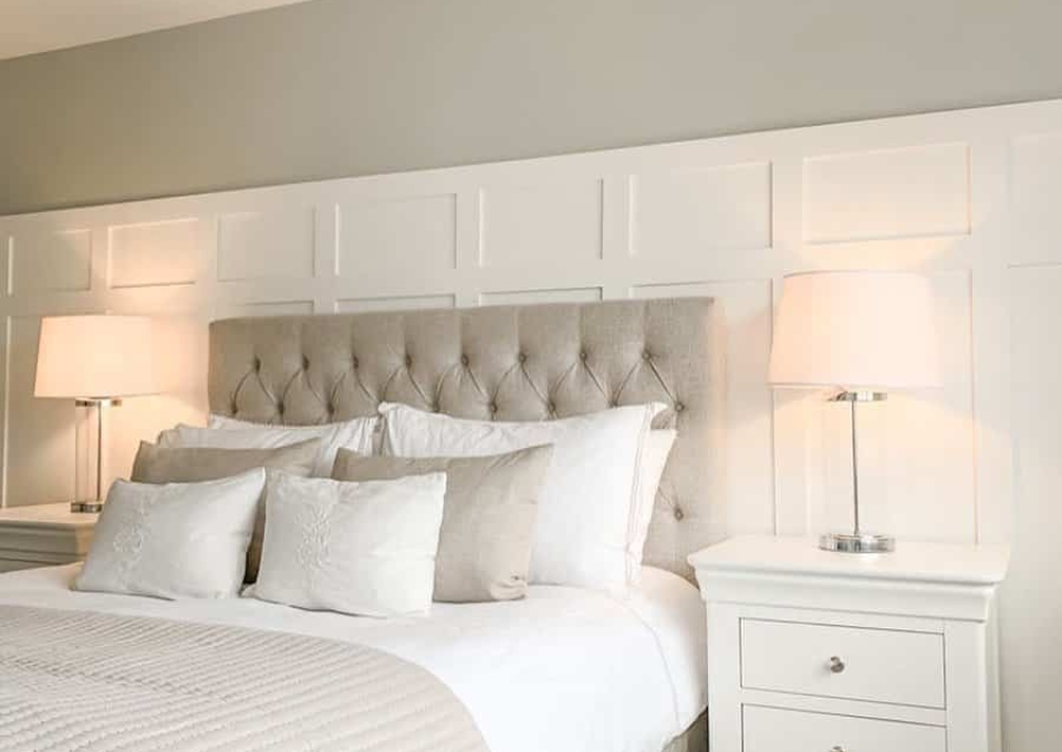 White Cozy Bedroom Ideas Emilieanderskine