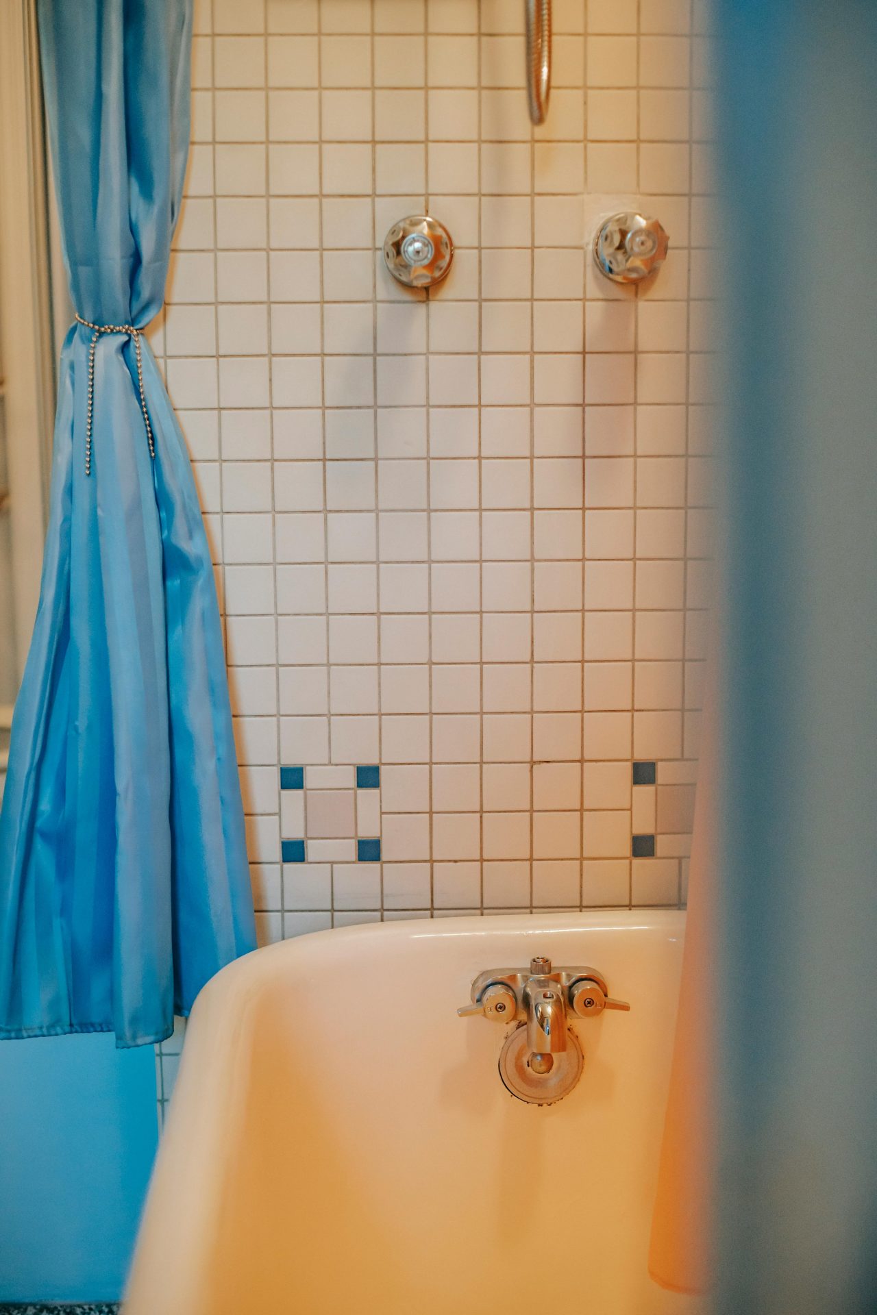 Benefits of Updating Your Shower Curtain