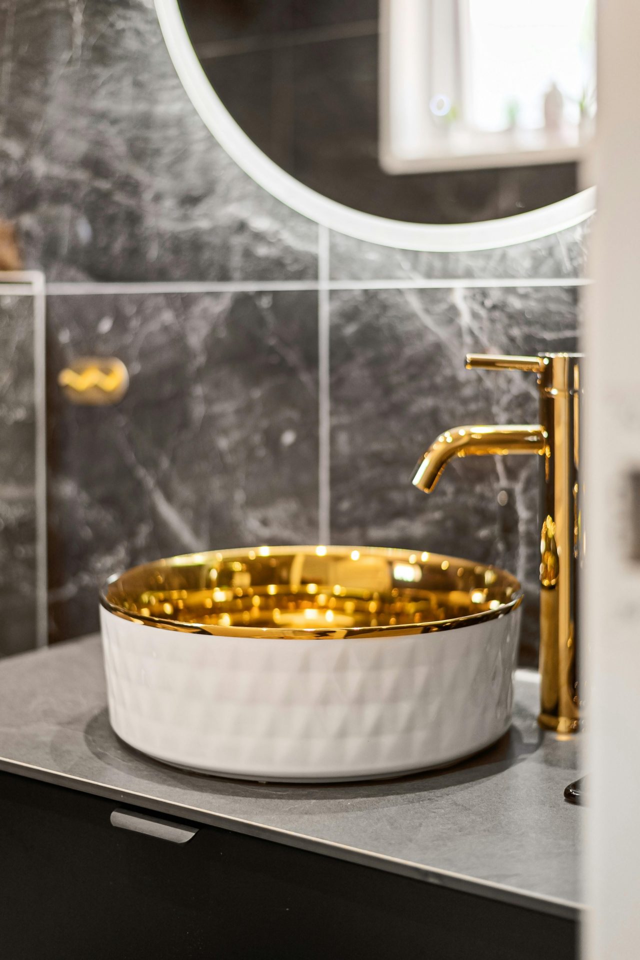 Choosing the Right Features for Your Luxury Bathroom