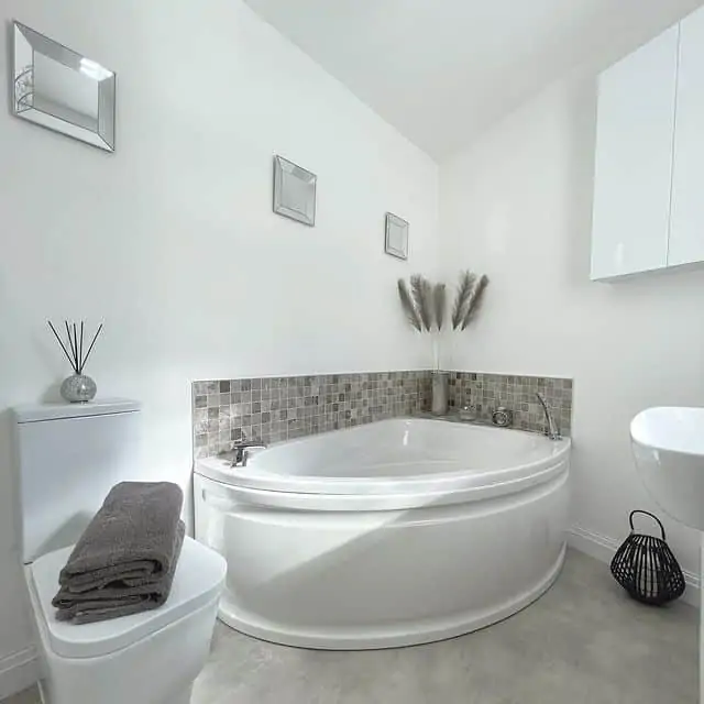 Small Bathroom Ideas with Tub -hill_family_home